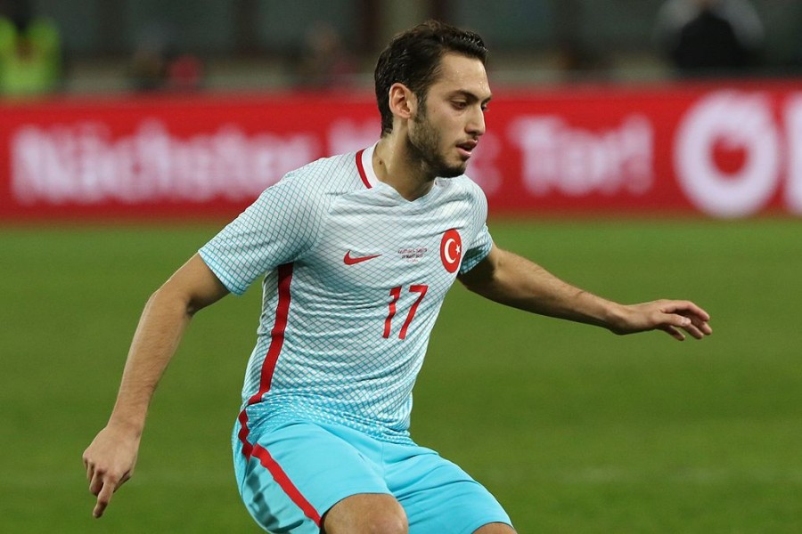 Image of Hakan Çalhanoğlu by Steindy (https://commons.wikimedia.org/wiki/User:Steindy) Image of Hakan Çalhanoğlu by Steindy (https://commons.wikimedia.org/wiki/User:Steindy)