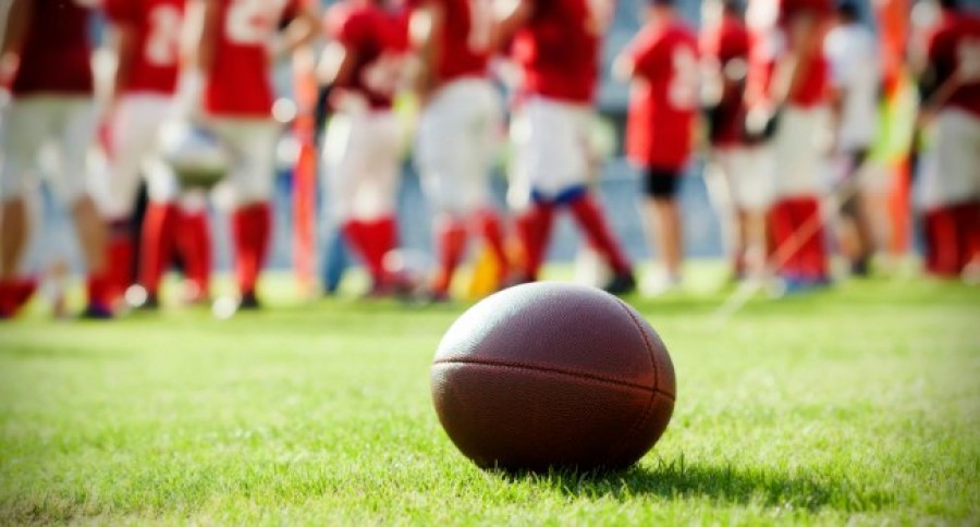 Close_up_on_an_American_Football_Ball